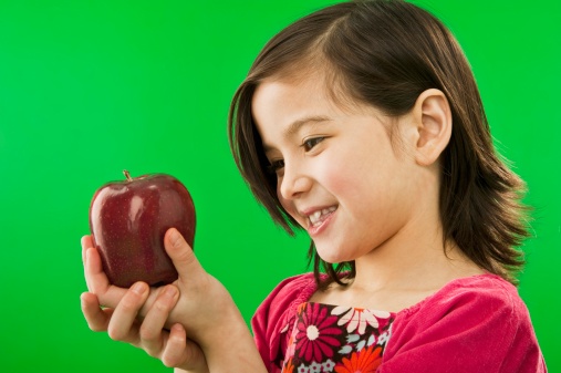 video mele bambini Frutta nelle scuole 137110445