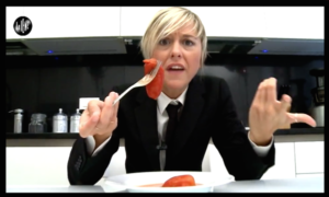 Le Iene, pomodoro cinese, servizio di Nadia Toffa, 2015