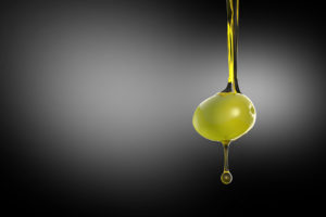 Mestolo di olio extravergine di oliva