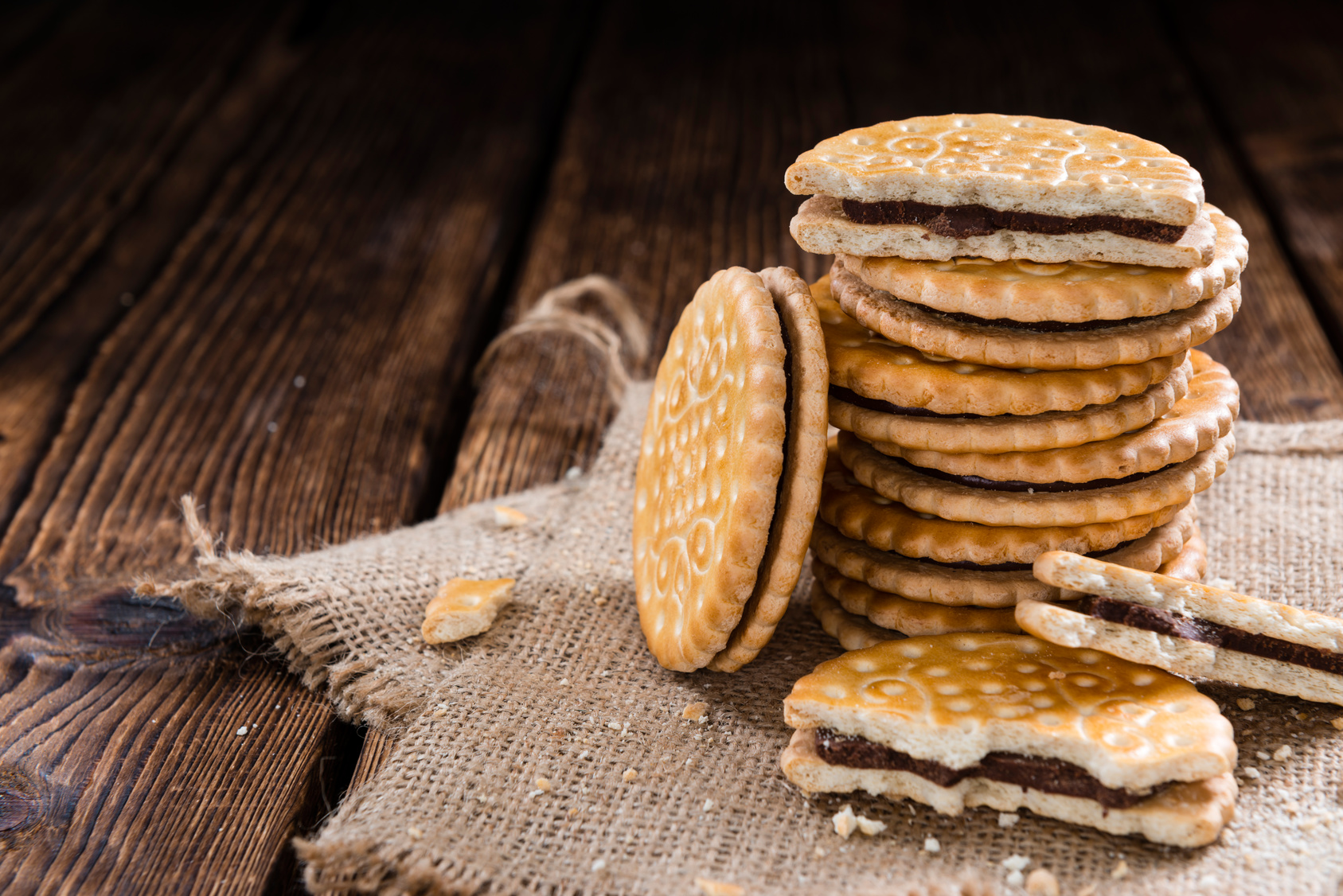 Chocolate Cream Cookies
