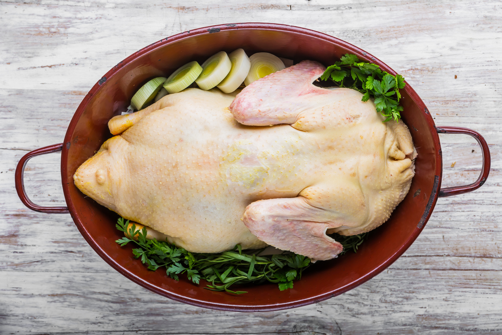 carne, anatra cruda in pentola