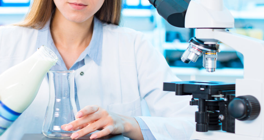 controlli alimenti latte laboratorio sicurezza alimentare
