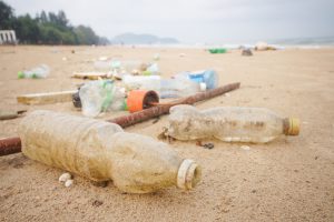 inquinamento mare spiaggia plastica rifiuti