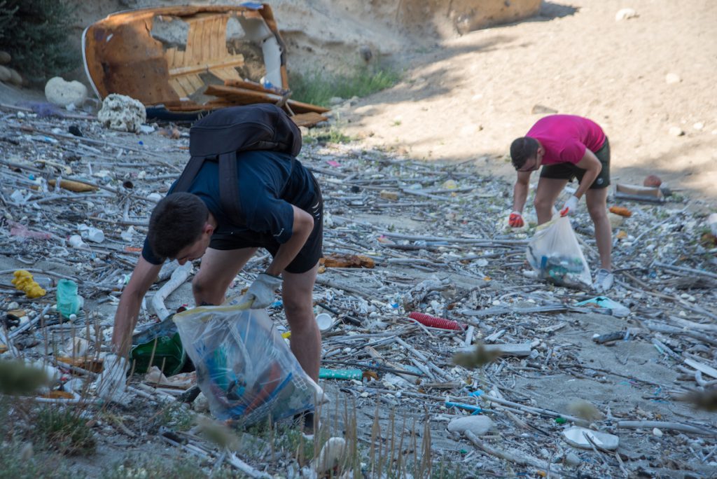 plastica greepeace spiaggia rifiuti pulizia