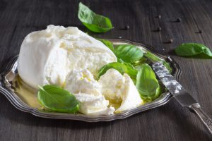 burrata mozzarella formaggi made in italy