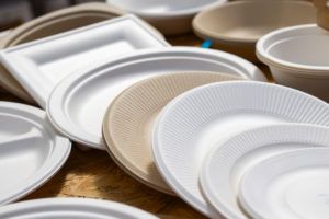 piatti carta compostabile usa e getta plastica packaging