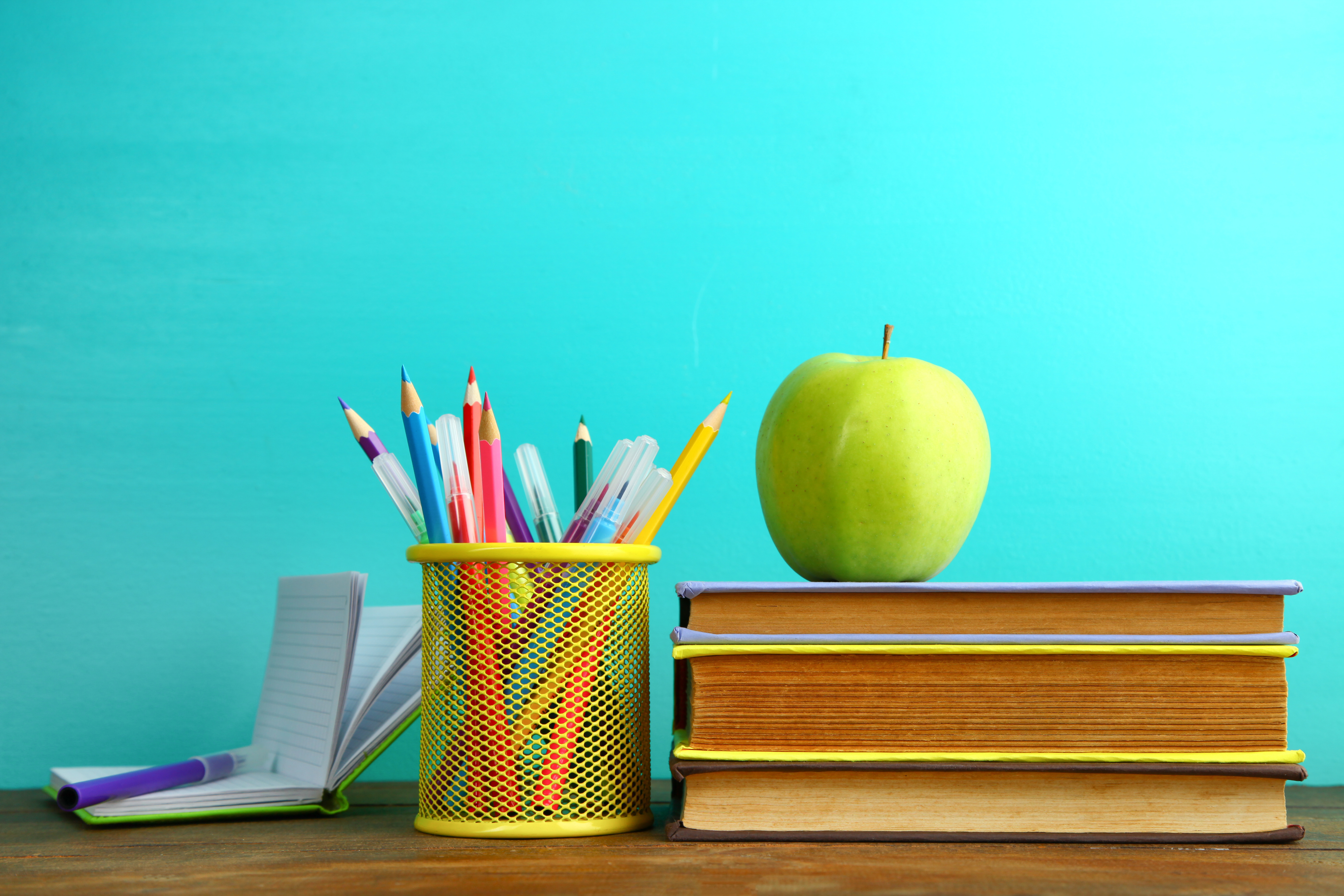 matite pennarelli appunti mela libri