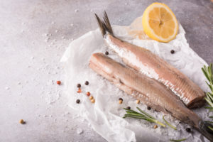 pesci pesca mare proteine aringa; concept: Listeria