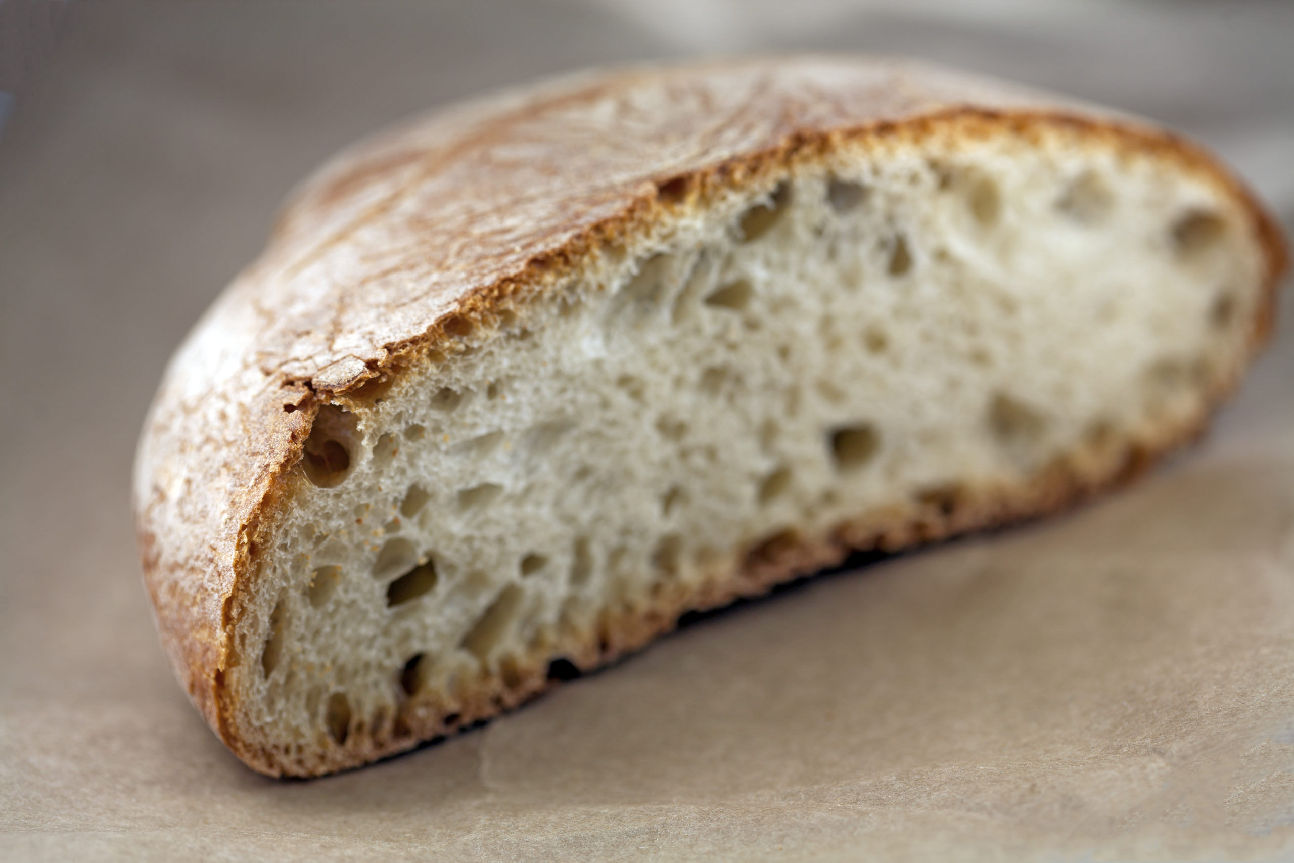 sale, pane, pagnotta tagliata