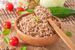 Ciotola di grano saraceno cotto