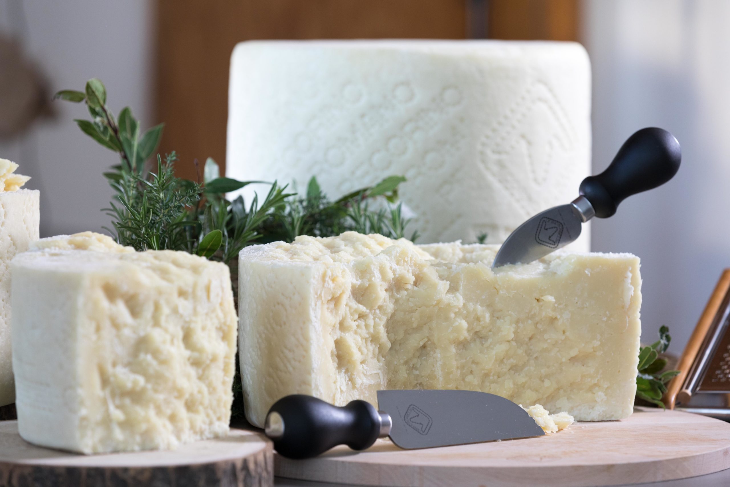Pecorino Romano, forma più pezzi