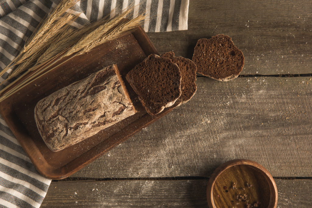 pane integrale segale fibre nutrizione salute dieta