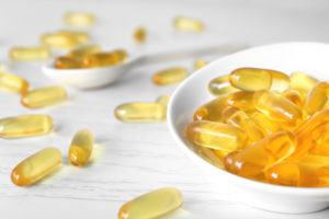 Capsule molli di integratori alimentari di omega 3 a base di olio di pesce