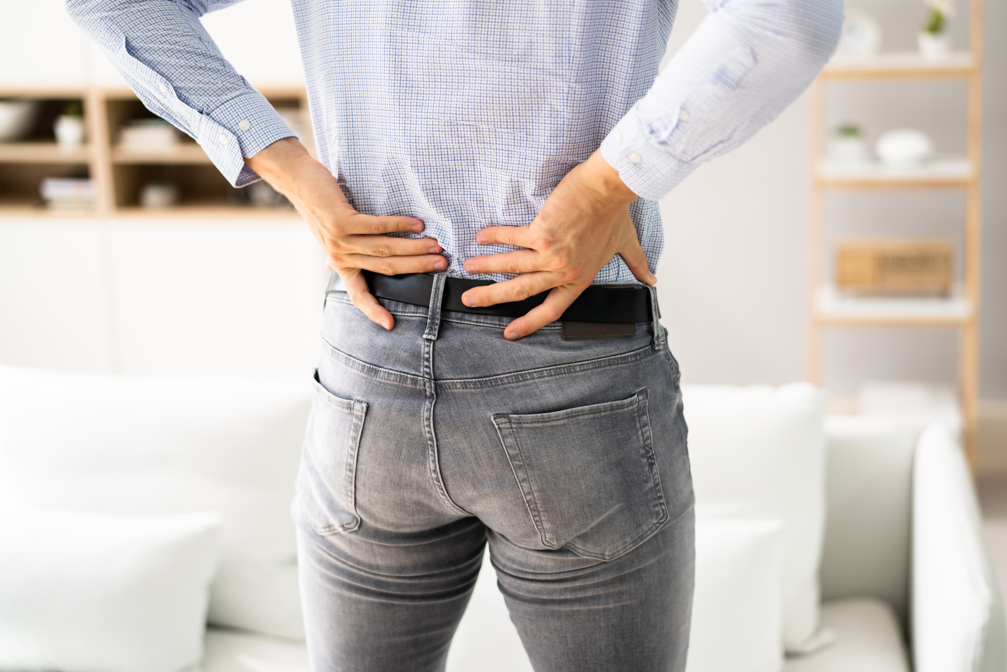 Dolore ai reni e nefrite. Attacco di scoliosi calcoli renali alla schiena