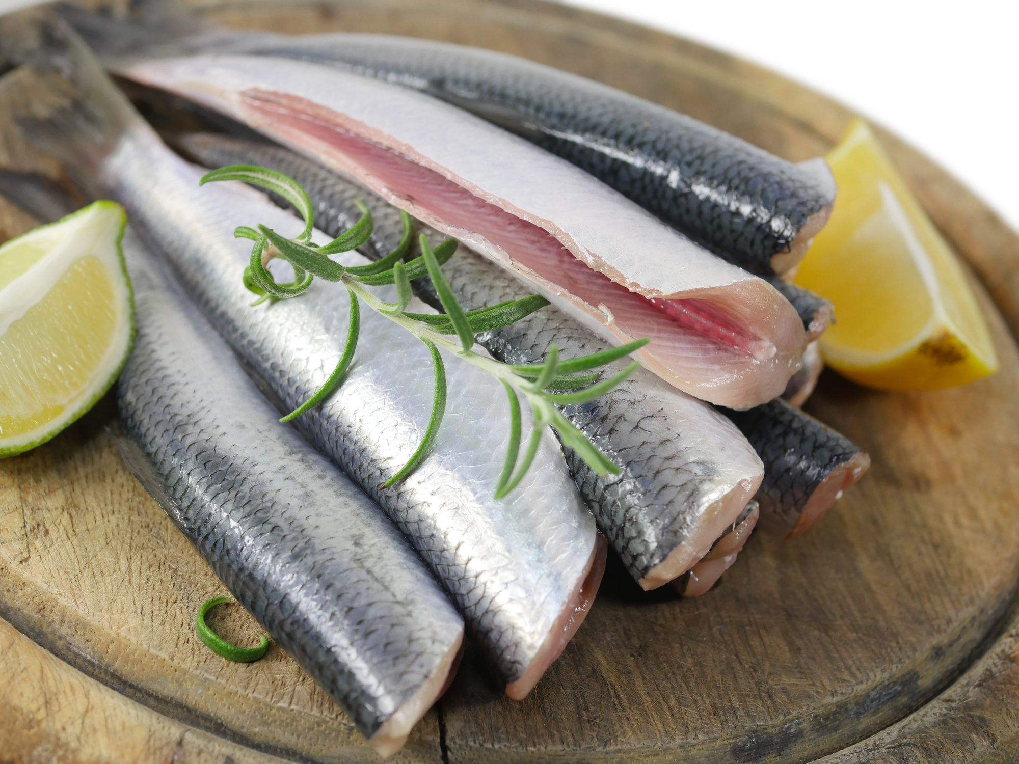 Clupea harengus aringhe pesce pesca limone proteine Depositphotos_132771108_L