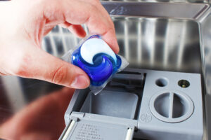 pods detersivo lavastaviglie plastica inquinamento Depositphotos_357007780_L